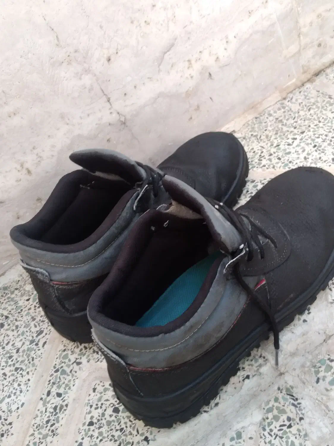 کفش کار چرم پنجه اهنی ۴۳|کیف، کفش، کمربند|اصفهان, بابوکان جنوبی|دیوار