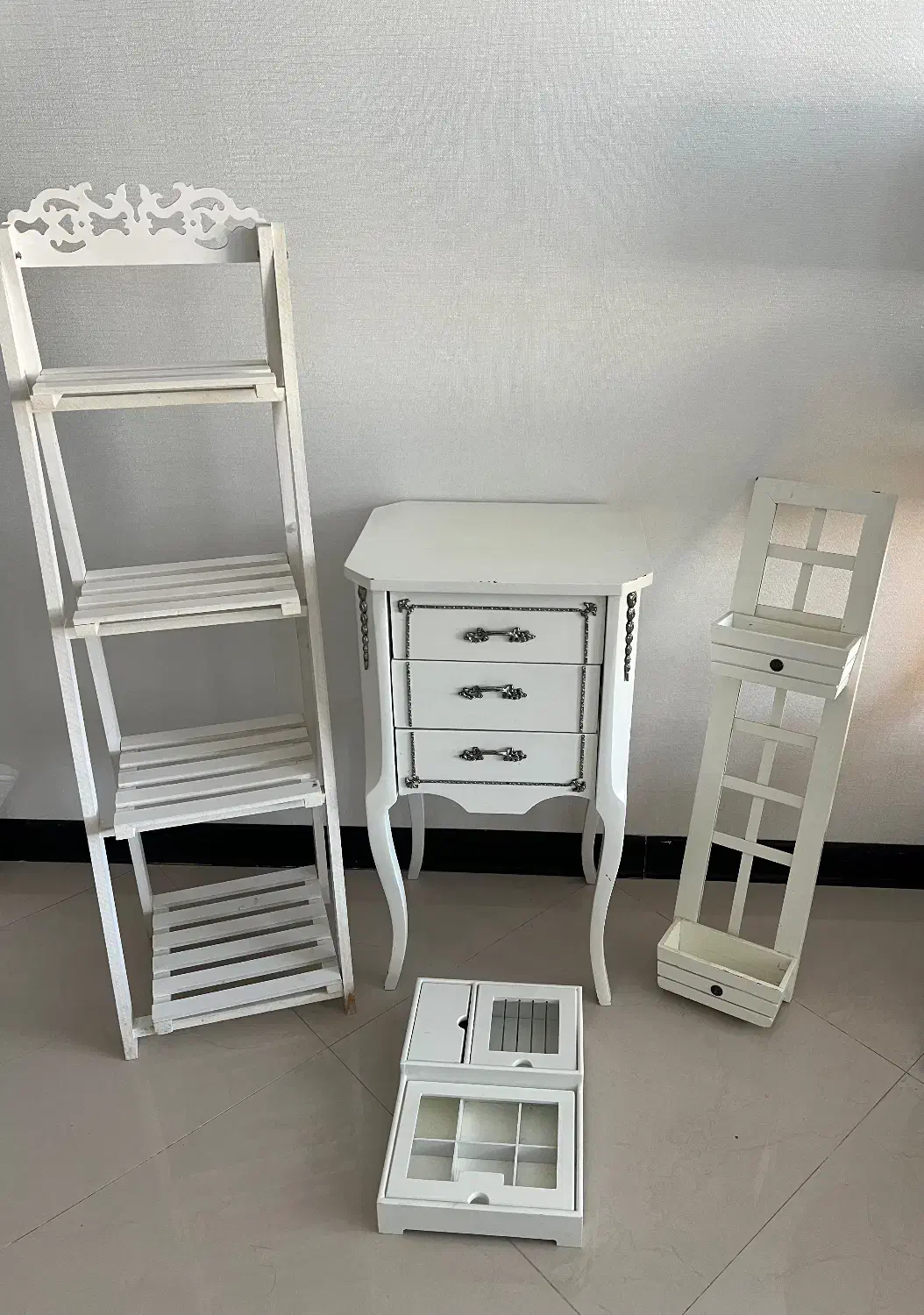 دکوری چوبی|میز تلفن|رودهن, |دیوار