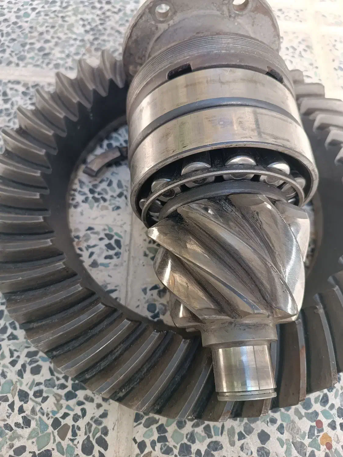 کرامویل پنیون خاور بنز.المانی اصل|قطعات یدکی و لوازم جانبی|میمه, |دیوار