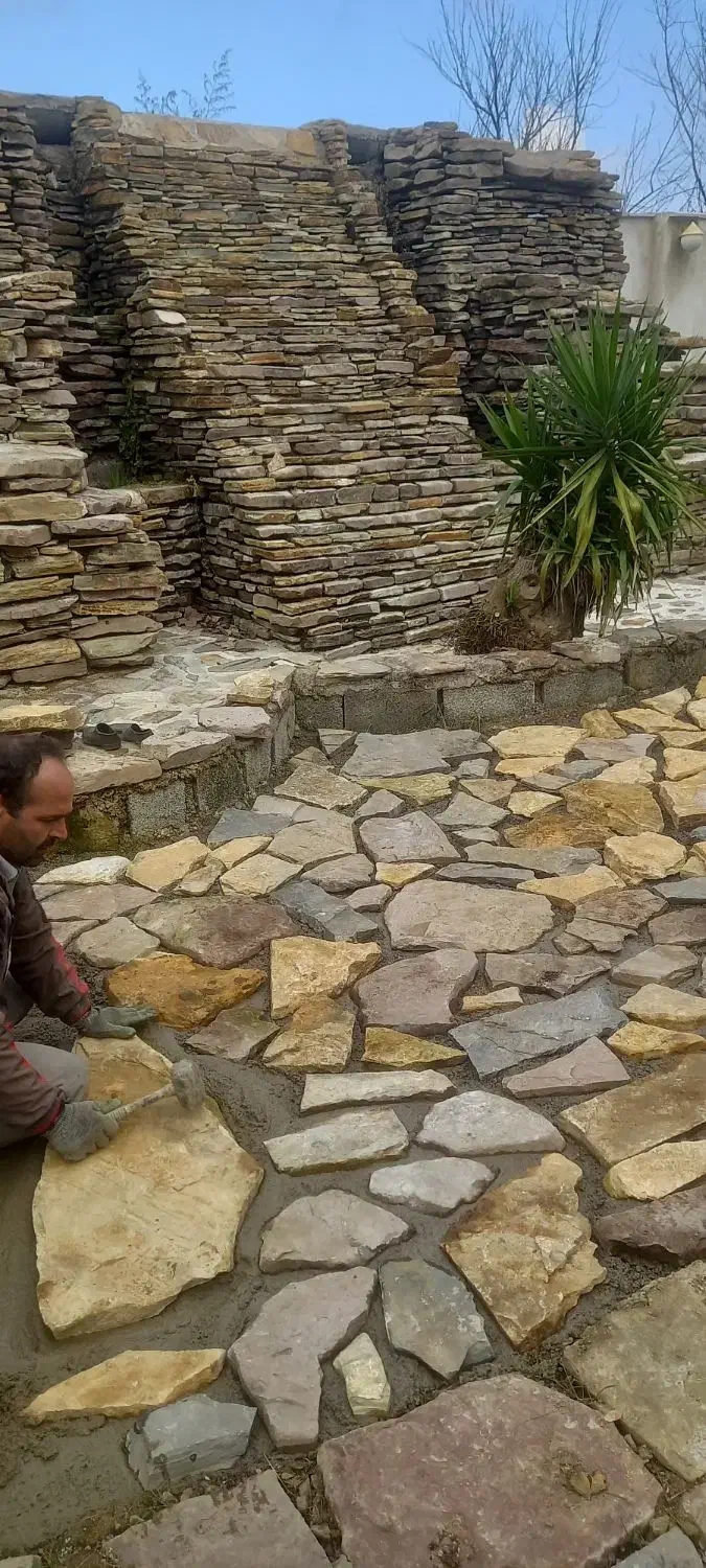 محوطه سازی حیاط ویلا صفر تا صد|خدمات باغبانی و درختکاری|صومعهسرا, |دیوار