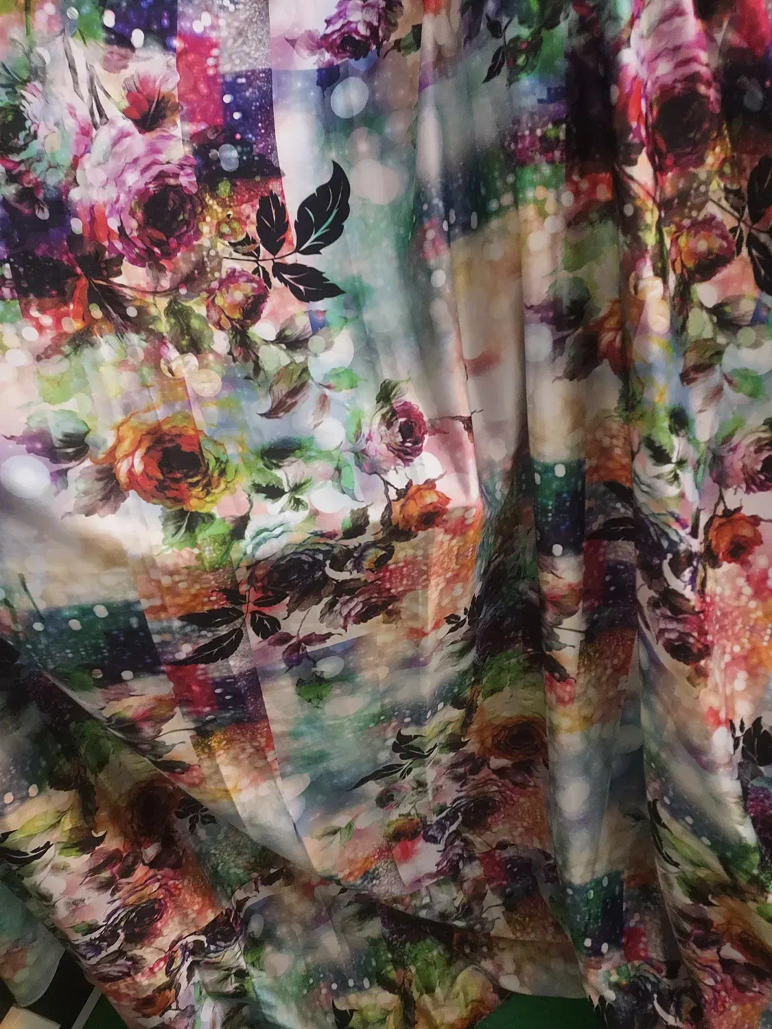 چادر ابریشم مجلسی|لباس|تهران, آشتیانی|دیوار