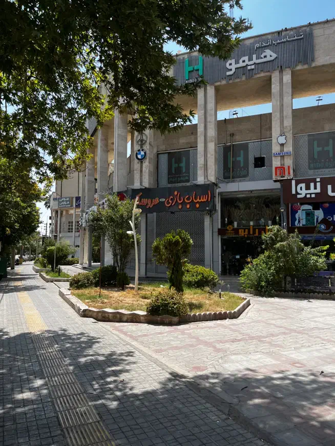تجاری ستارخان ۳۲۰ متر|اجارهٔ مغازه و غرفه|شیراز, ستارخان|دیوار
