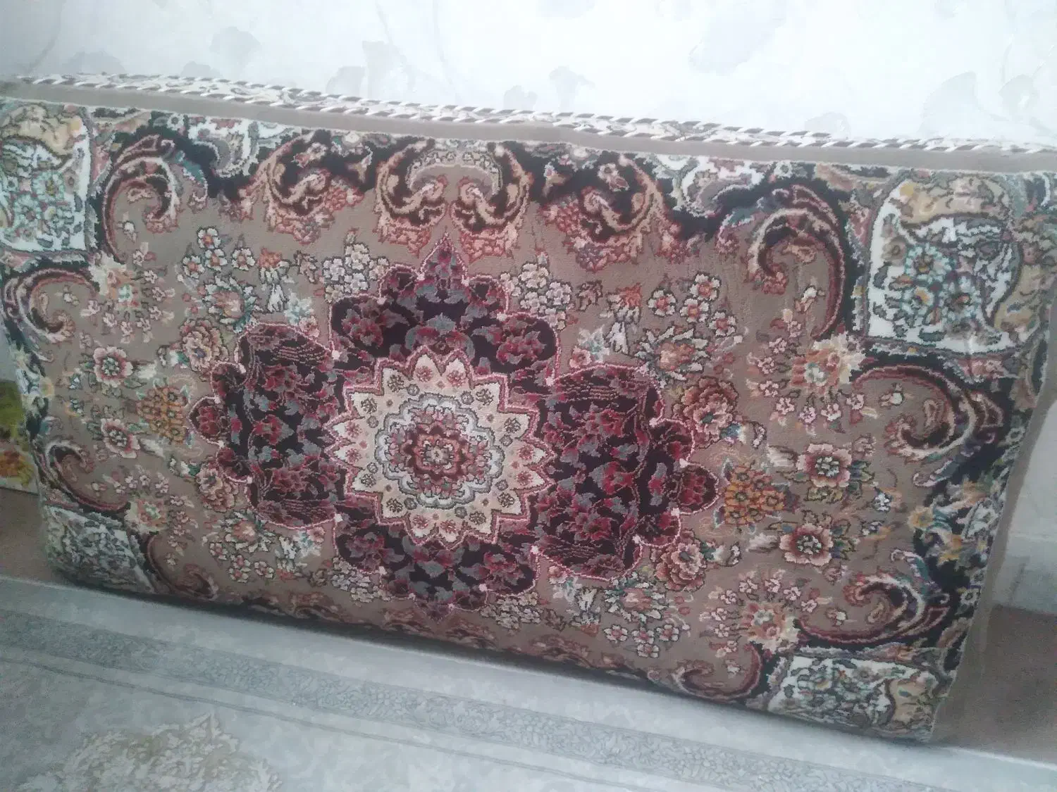 ۶ عدد پشتی در حد نو شهر قدس|پشتی|قدس, شهر‌قدس|دیوار