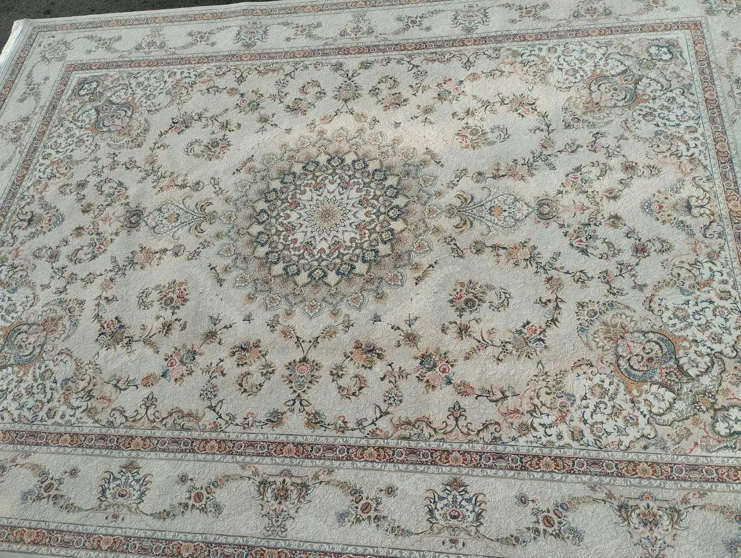 فرش۴و۶و۹متری و گلیم ۶متری|فرش|اصفهان, ارزنان|دیوار