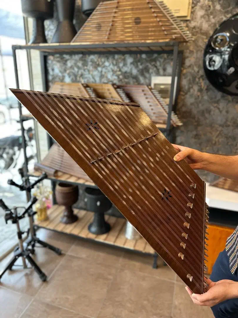 سنتور زرین|سازهای سنتی|دزفول, |دیوار