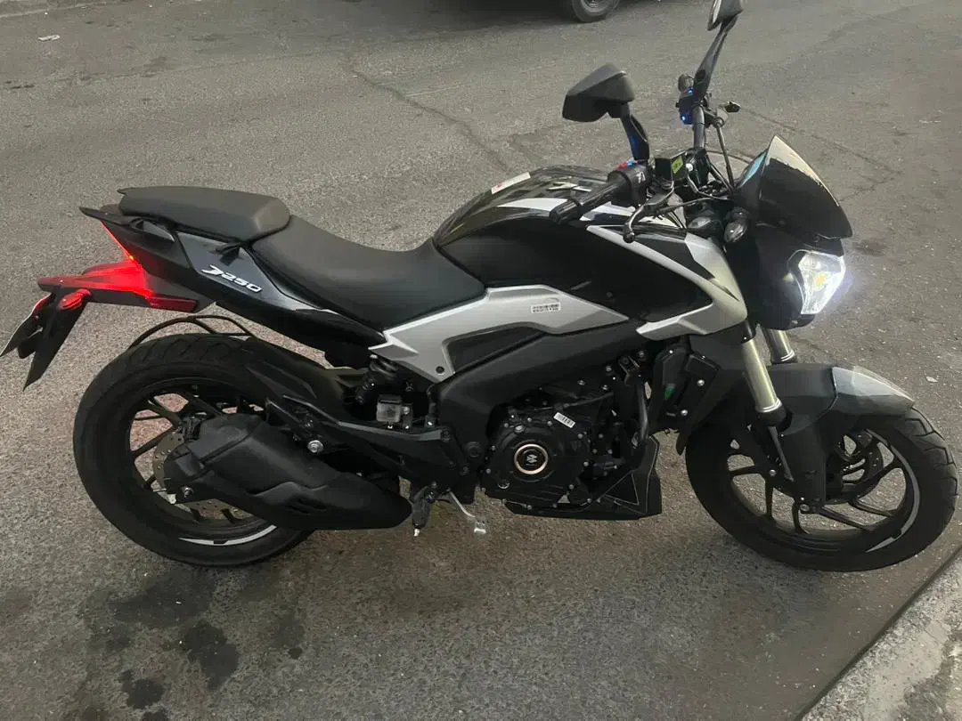 دومینار 250 مشکی|موتورسیکلت|تهران, تهرانپارس غربی|دیوار