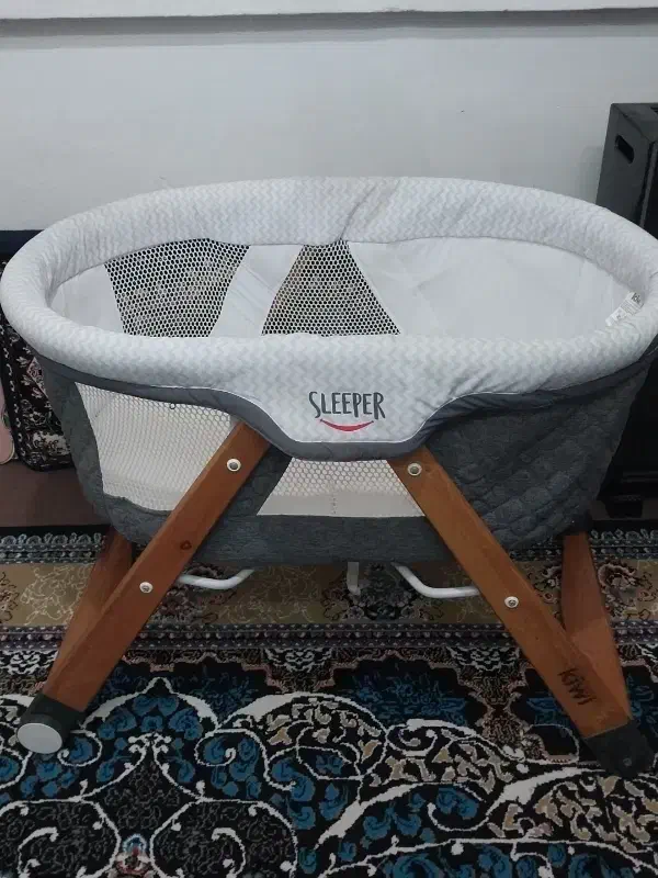 گهواره نوزاد کم کارکرده|تخت و سرویس خواب|رشت, یخسازی|دیوار