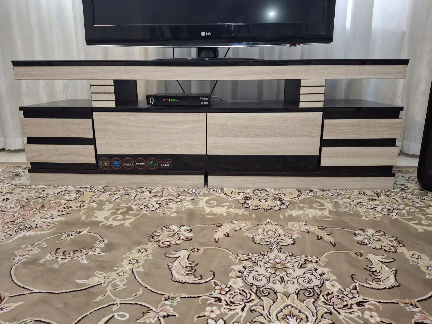 میز تلویزیون دو طرفه|میز تلویزیون|بروجرد, |دیوار