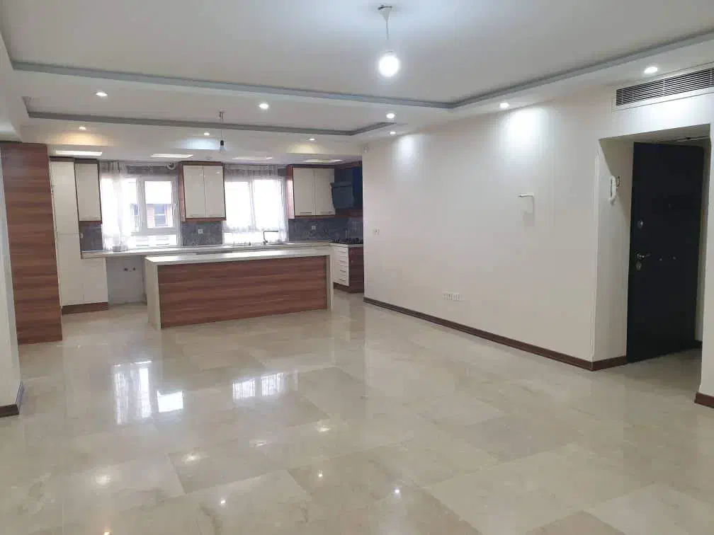 82متر دو خوابه فول امکانات اسد ابادی