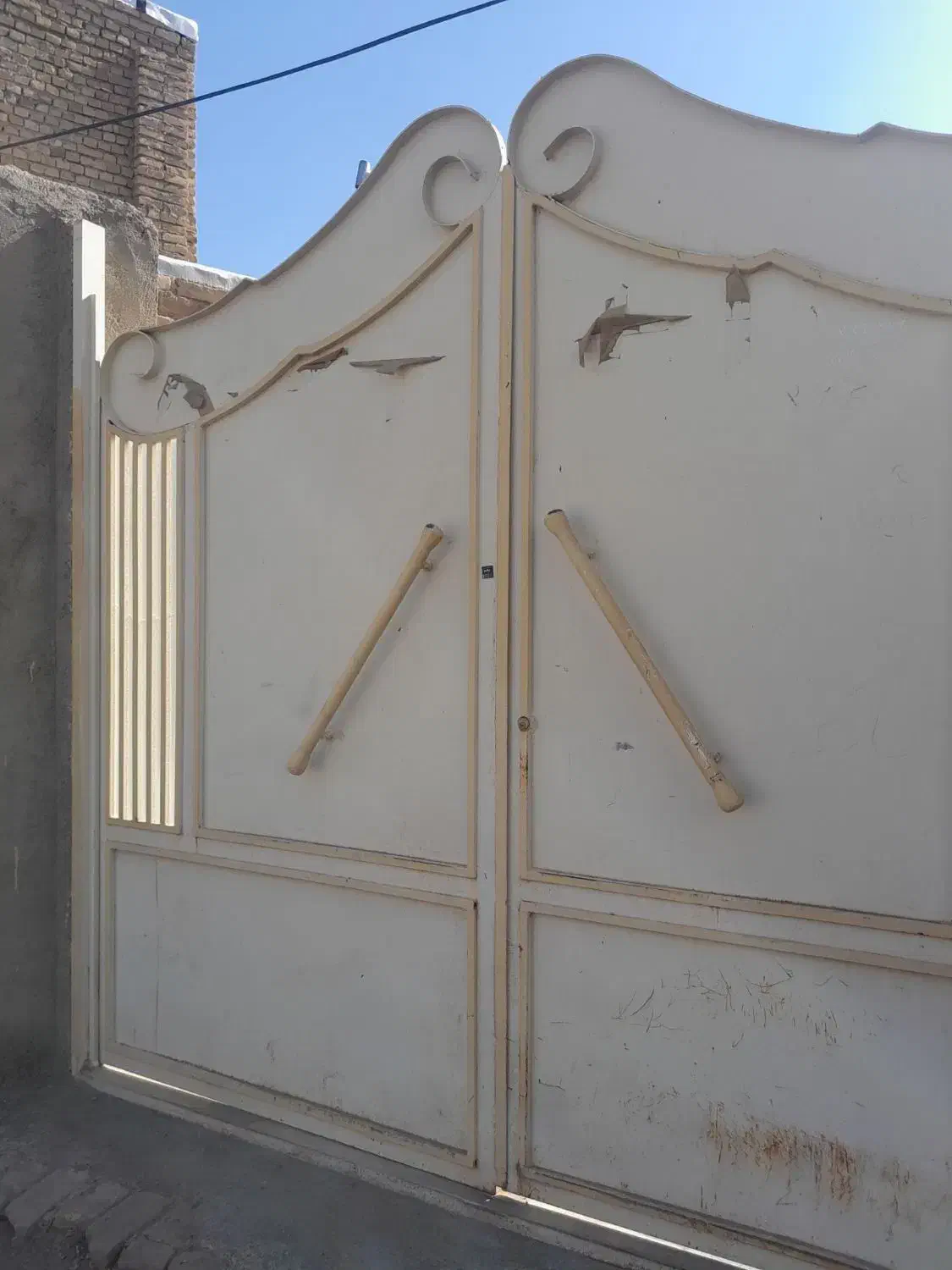 در حیاط بزرگ برا خونه و باغ ویلا|مصالح و تجهیزات ساختمان|سبزوار, کلاته سیفر|دیوار