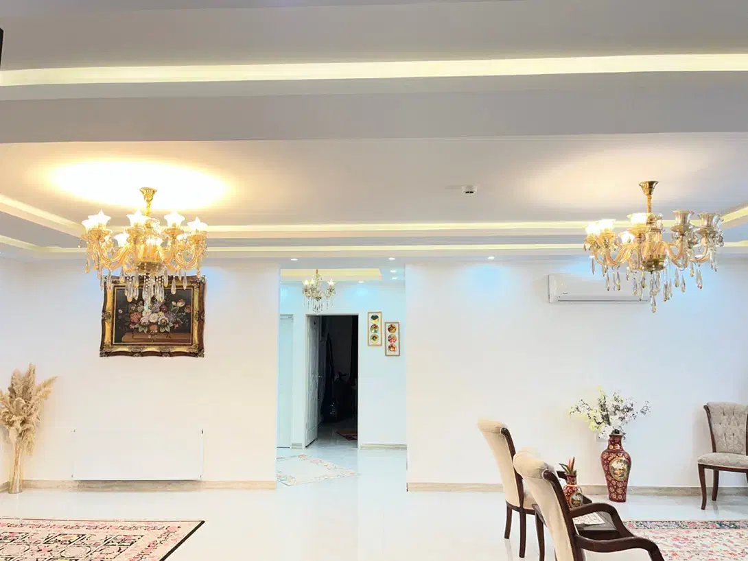 جفت لوستر ۱۰ شاخه و یک سه شاخه کریستالی|لوستر و چراغ آویز|رشت, رشتیان|دیوار