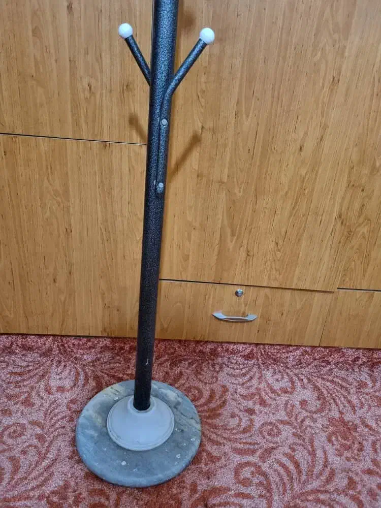 رخت آویز  فلزی پایه سنگی|بندرخت و رخت‌آویز|رشت, نامجو|دیوار