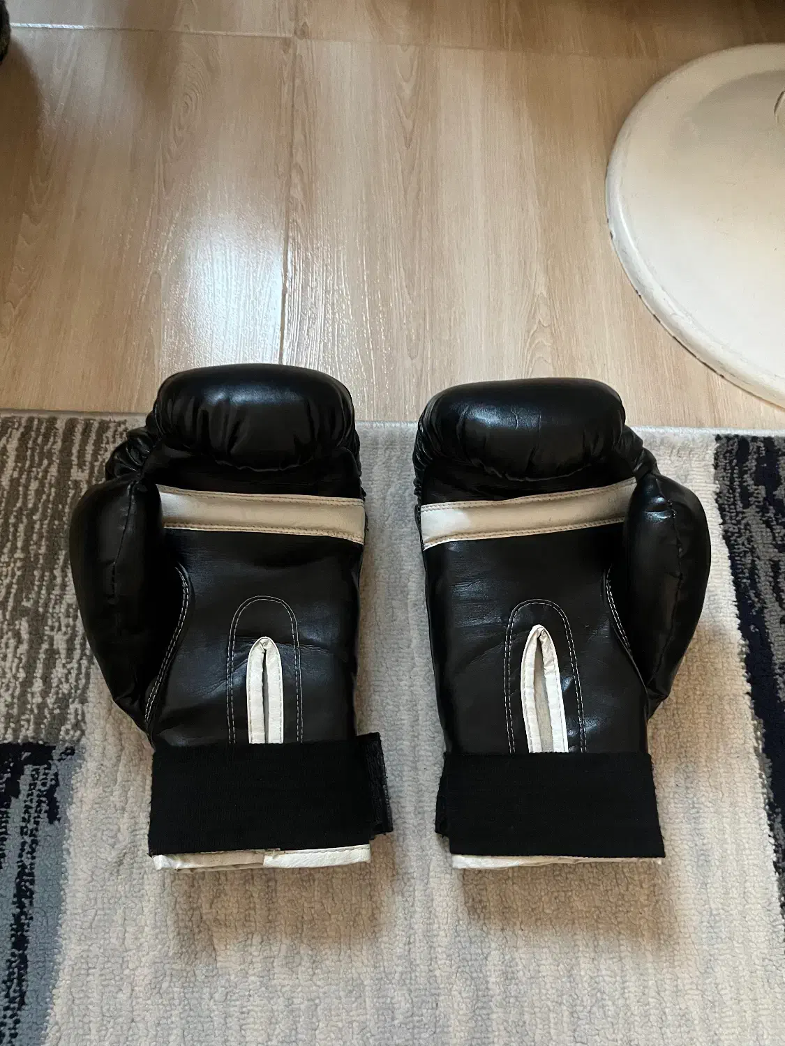 دست کش کیک بوکس و موی تای|تجهیزات ورزشی|ساری, |دیوار