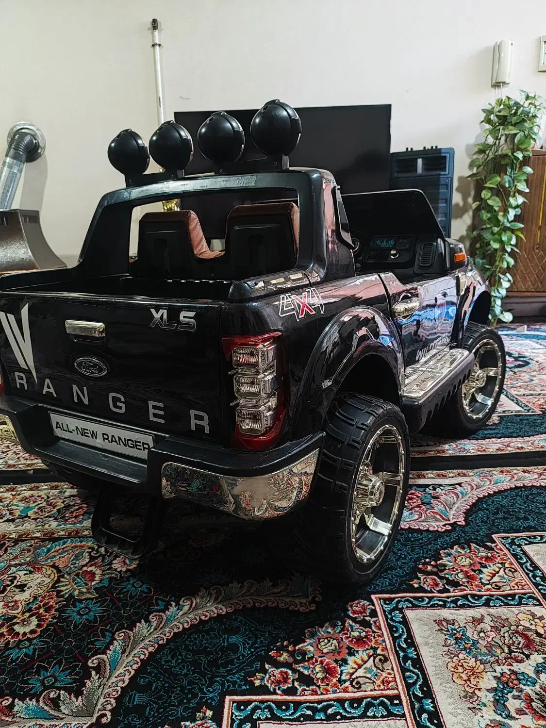 ماشین شارژی|اسباببازی بچه|باسمنج, |دیوار
