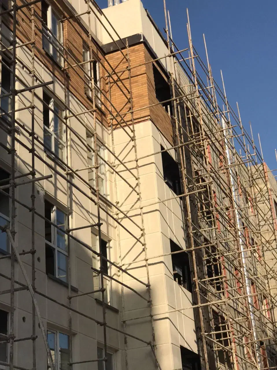 استخدام بنا و سرامیک کار|استخدام معماری، عمران و ساختمانی|اسلامشهر, شهرک مفیدی|دیوار