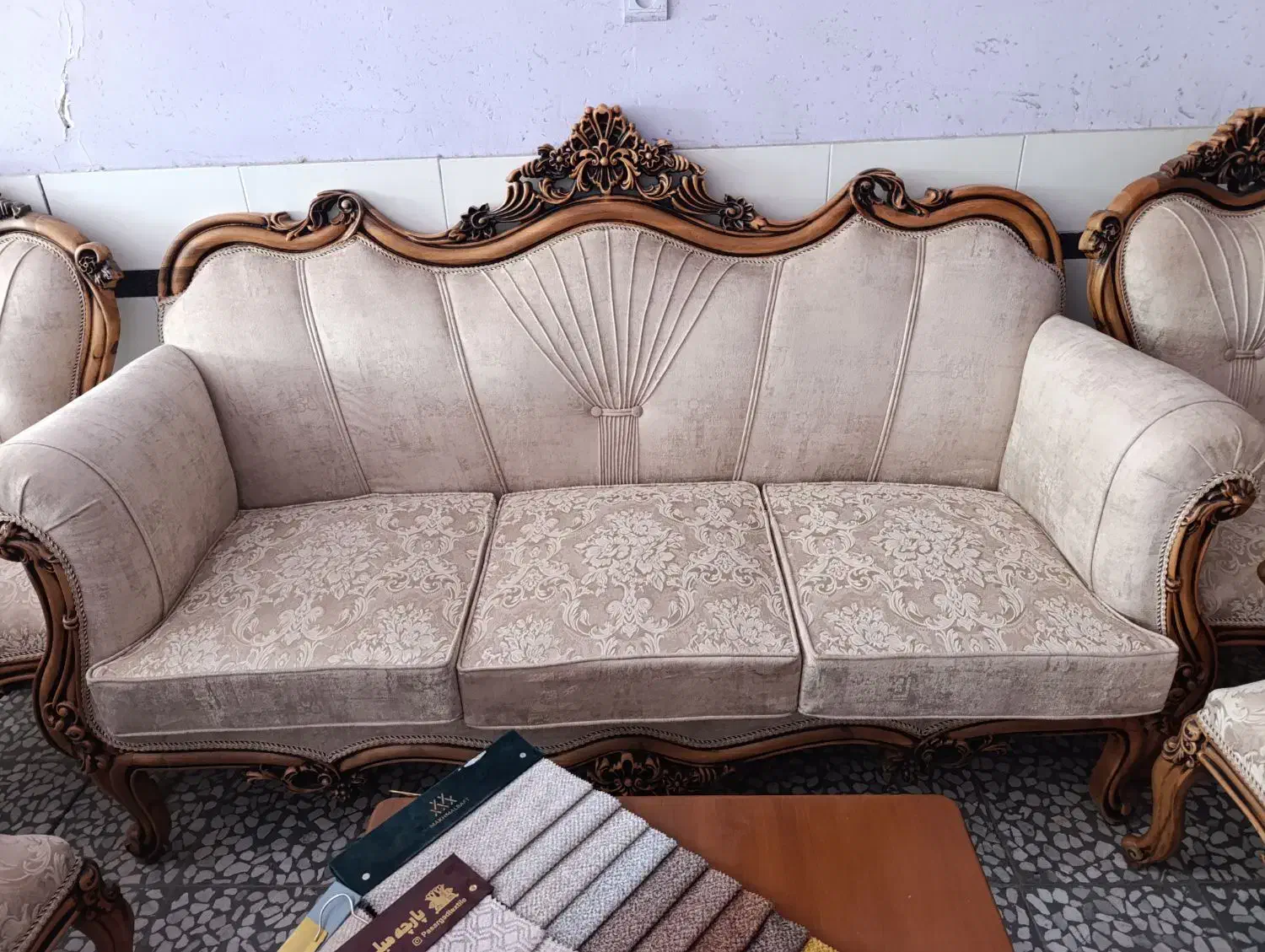 مبل سلطنتی چوب گردو با ده سال ضمانت|مبلمان خانگی و میز عسلی|یاسوج, |دیوار