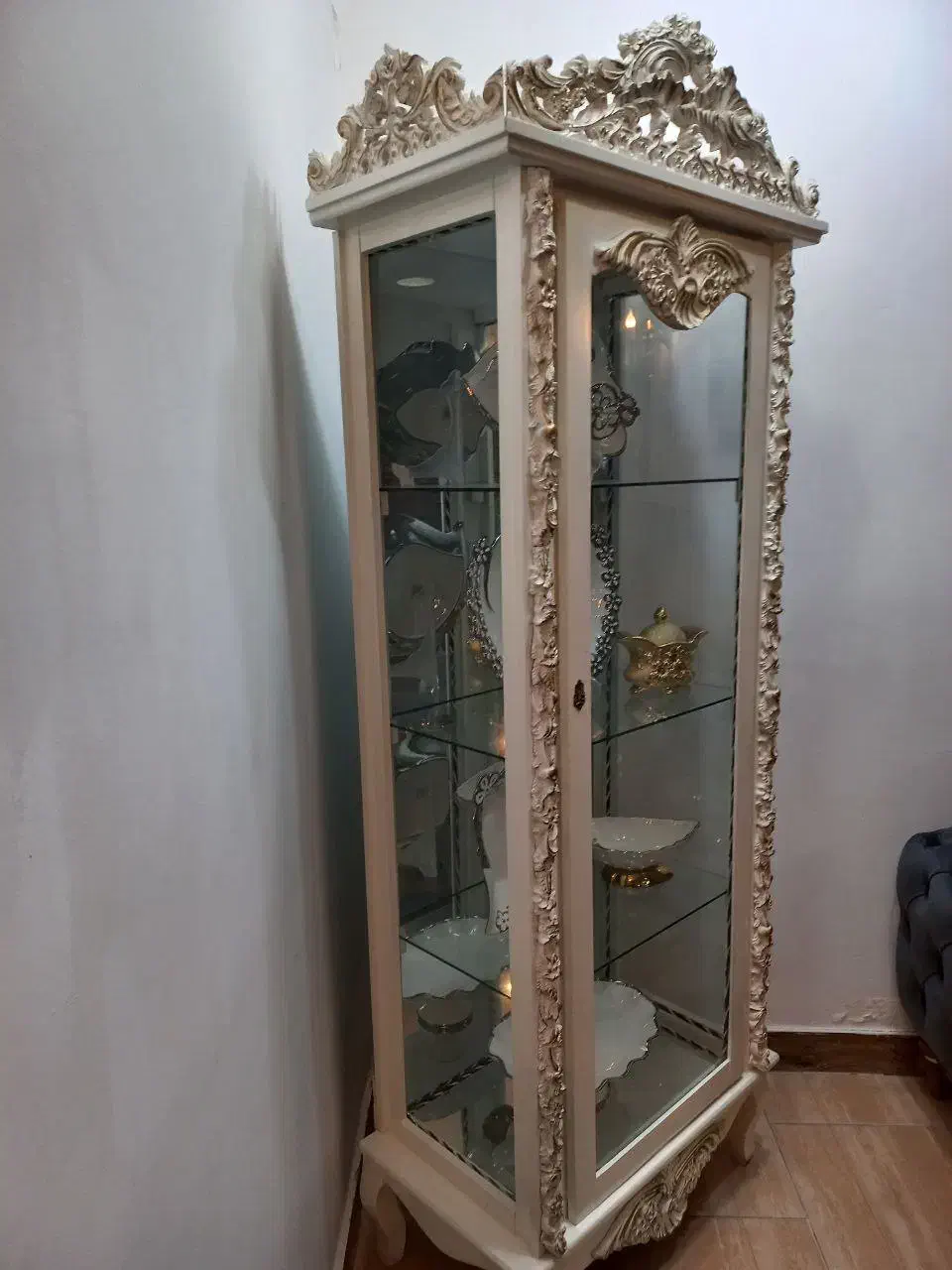 ویترین سفید|بوفه، ویترین، کنسول|رشت, رودباری|دیوار