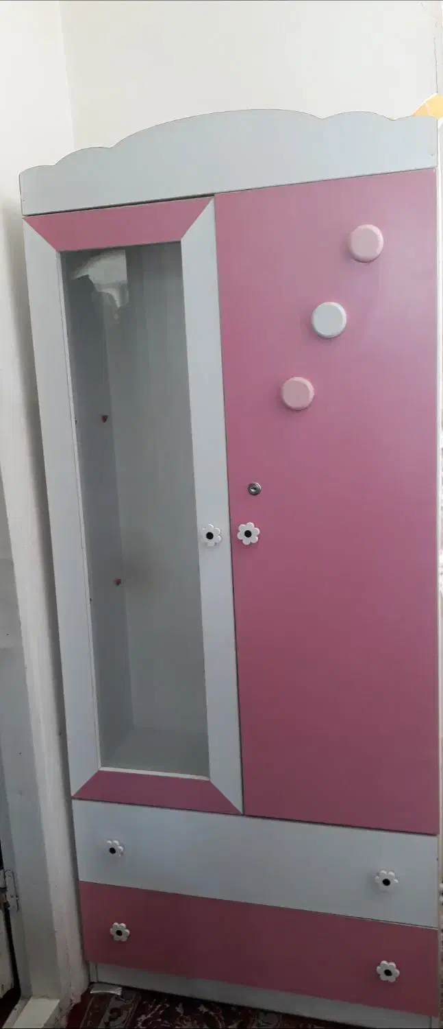 تخت وکمد بچه|تخت و صندلی بچه|قم, ولیعصر|دیوار