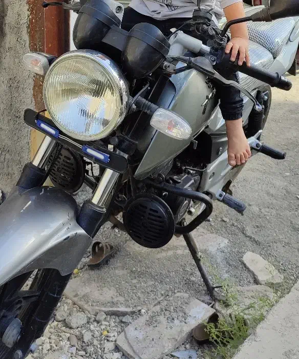 موتور پالس|موتورسیکلت|رباطکریم, شترخوار|دیوار