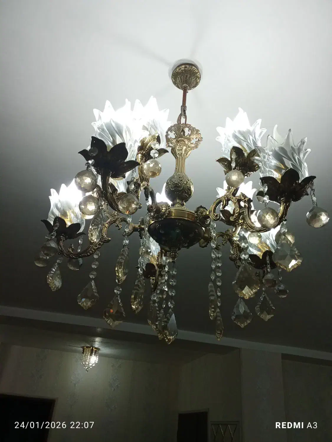 لوستر شیک|لوستر و چراغ آویز|اردبیل, |دیوار