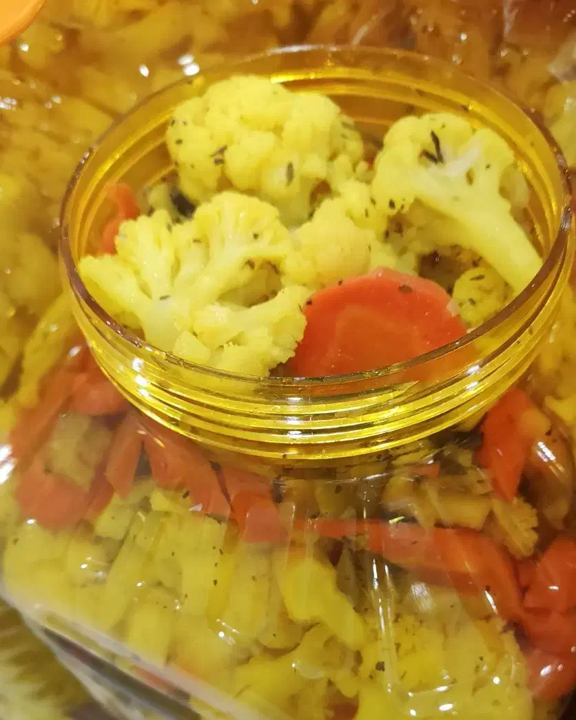 ترشی مخلوط گل کلم|خوردنی و آشامیدنی|شیراز, محراب|دیوار