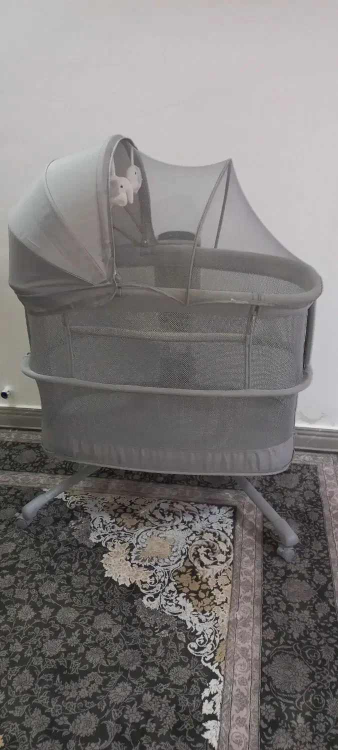 تخت وگهواره برقی کنار مادر|تخت و صندلی بچه|چالوس, |دیوار