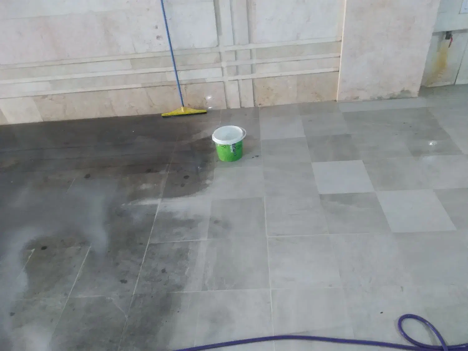 نظافت ساختمان اسید شویی پارکینگ و سمپاشی|خدمات نظافت|مشهد, کوثر|دیوار