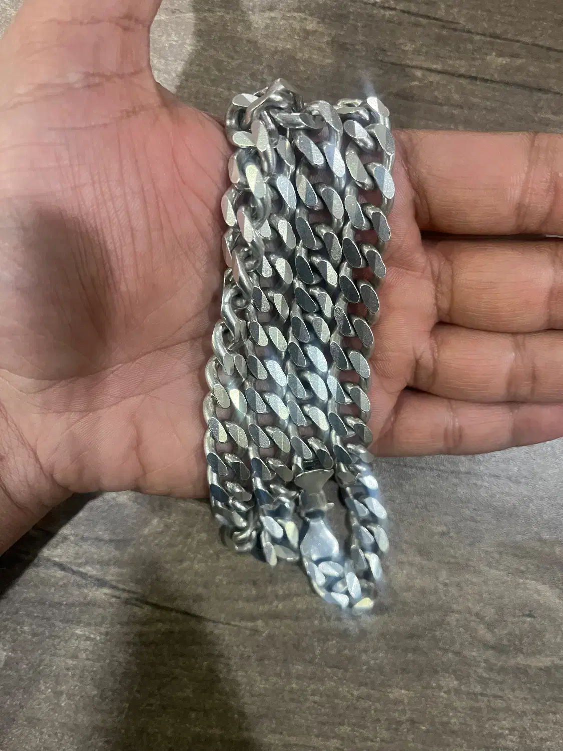 زنجیر نقره|جواهرات|قرچک, شهرک طلائیه|دیوار