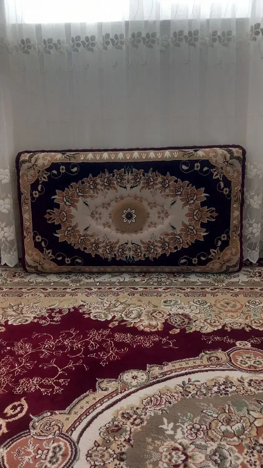 قالی و پشتی|فرش|دهگلان, |دیوار