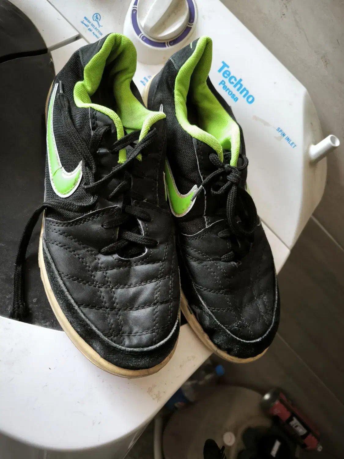 کفش سالنی فوتسال|تجهیزات ورزشی|شریفآباد, |دیوار