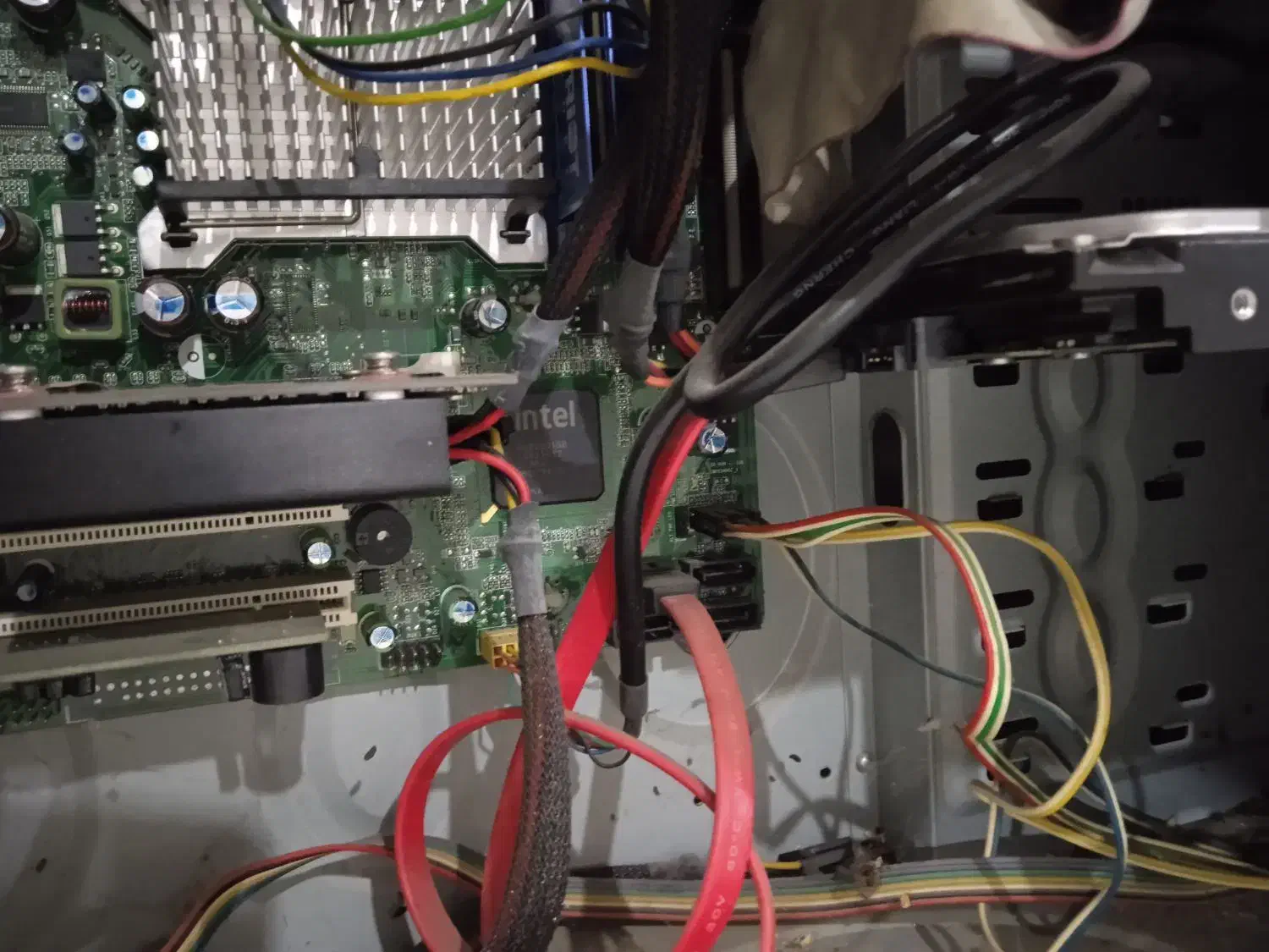 کیس سالم|رایانه رومیزی|سرخنکلاته, |دیوار