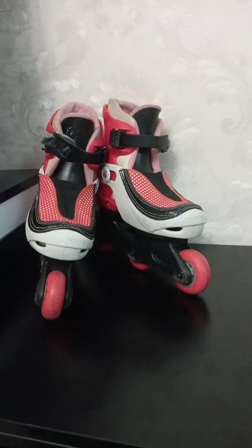 کفش اسکیت سایز۳۲ تا ۳۶|دوچرخه، اسکیت، اسکوتر|تبریز, |دیوار