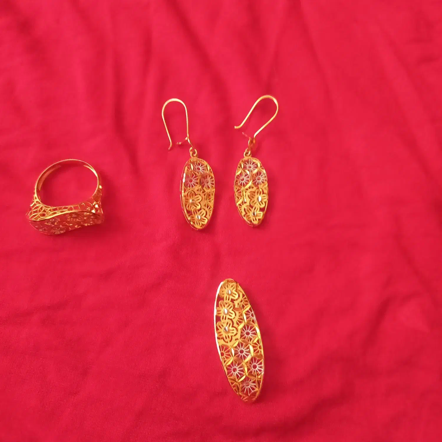 نیم سن شیک|جواهرات|بروجرد, |دیوار