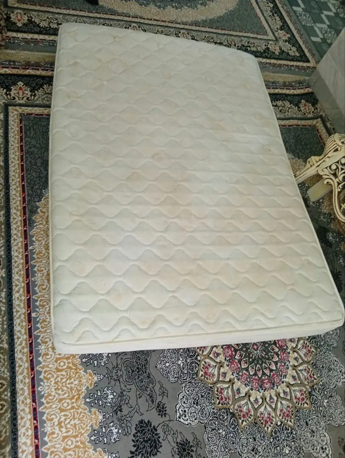 تشک|تشک تختخواب|قم, هفت تیر|دیوار