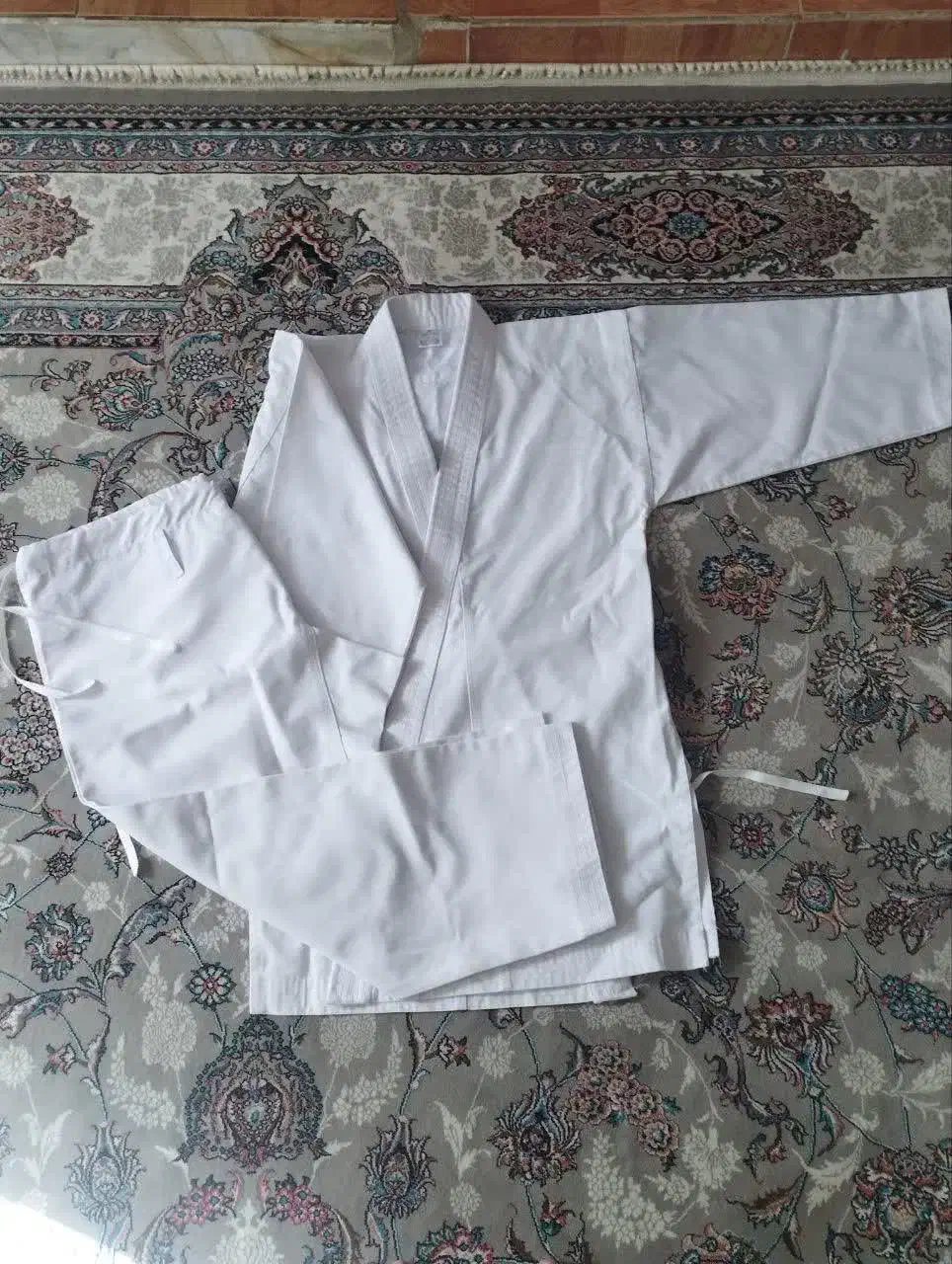 لباس کاتا|لباس|ساوه, |دیوار