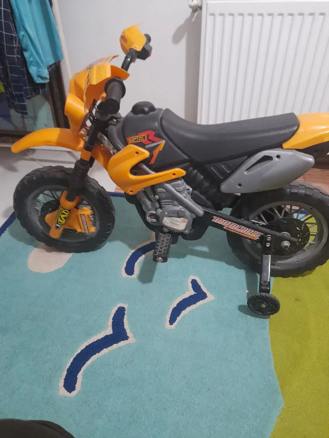 یک عدد موتور شارژی|اسباب و اثاث بچه|رباطکریم, رباطکریم|دیوار