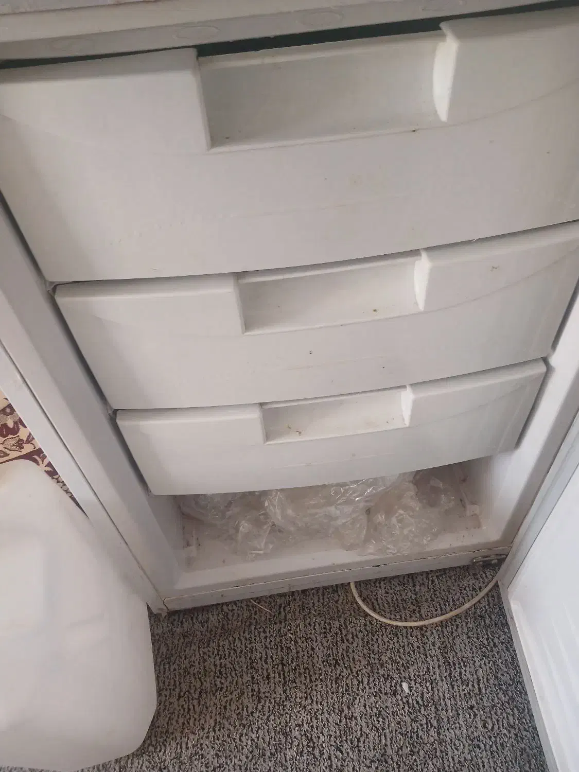 یخچال موتورش گاز نداره|یخچال و فریزر|زهک, |دیوار