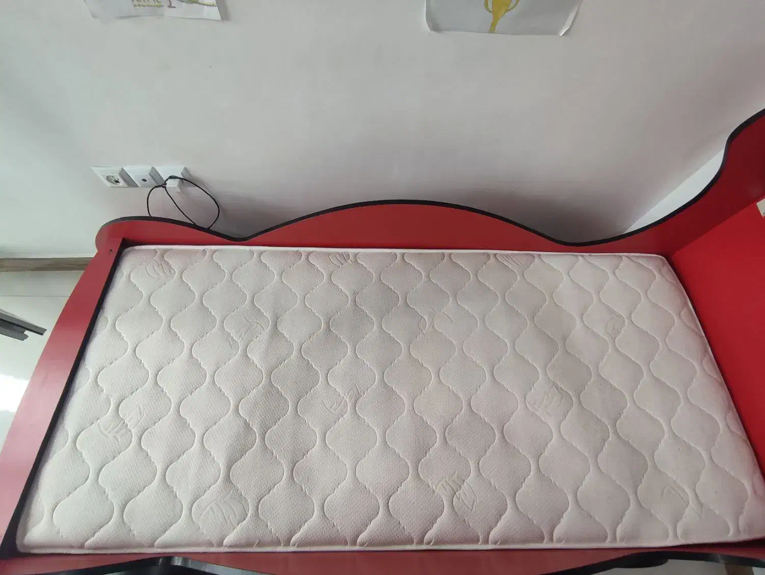 تخت و تشک نوجوان|تخت و سرویس خواب|لاهیجان, پردسر|دیوار