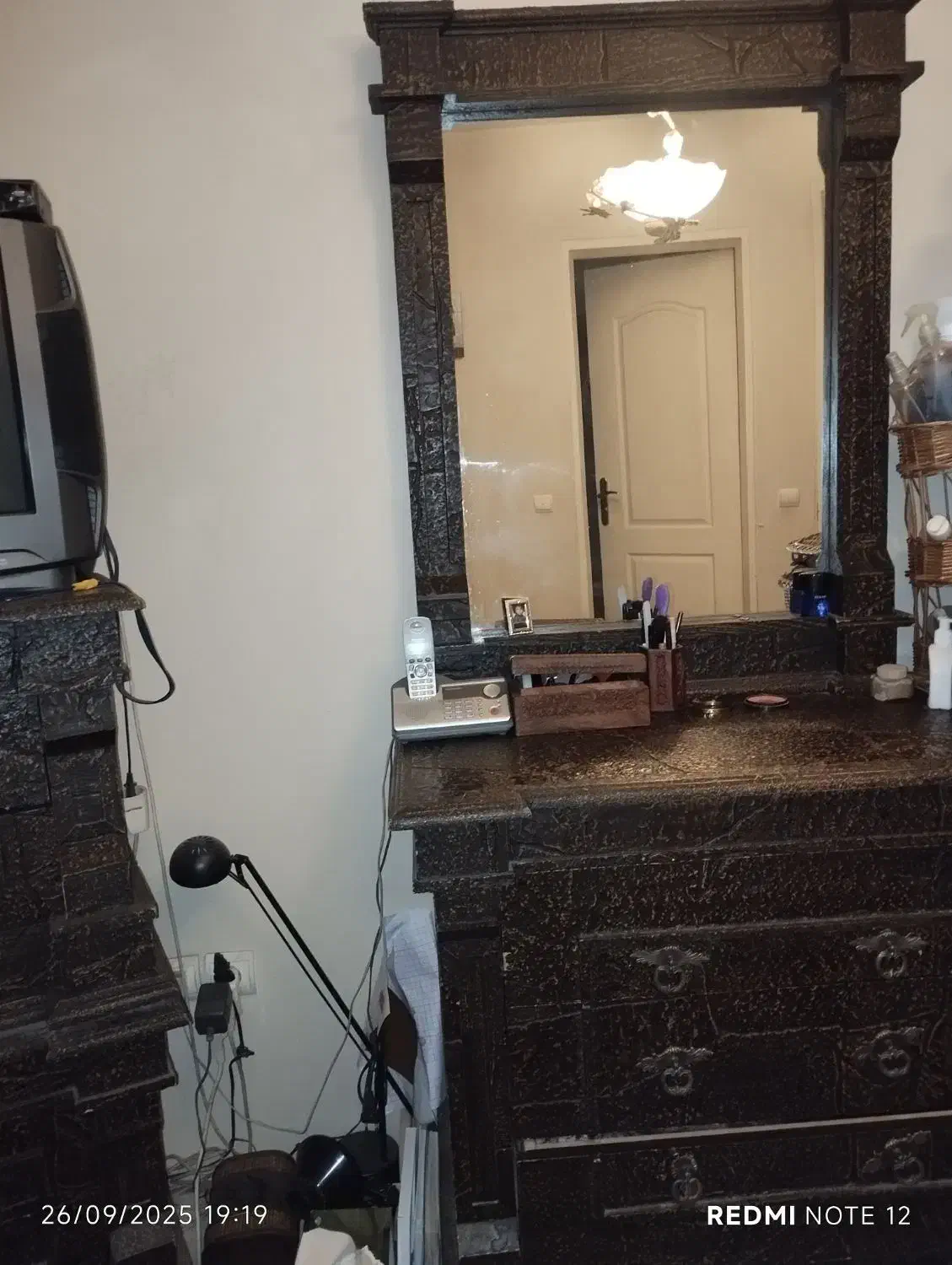 سرویس خواب دو نفره چوب|تخت و سرویس خواب|تهران, سهروردی|دیوار