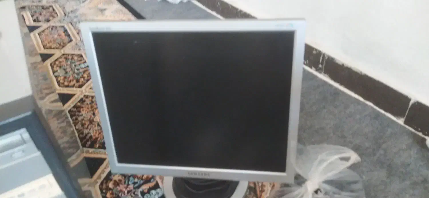 کامپیوتر|رایانه رومیزی|دوگنبدان, |دیوار