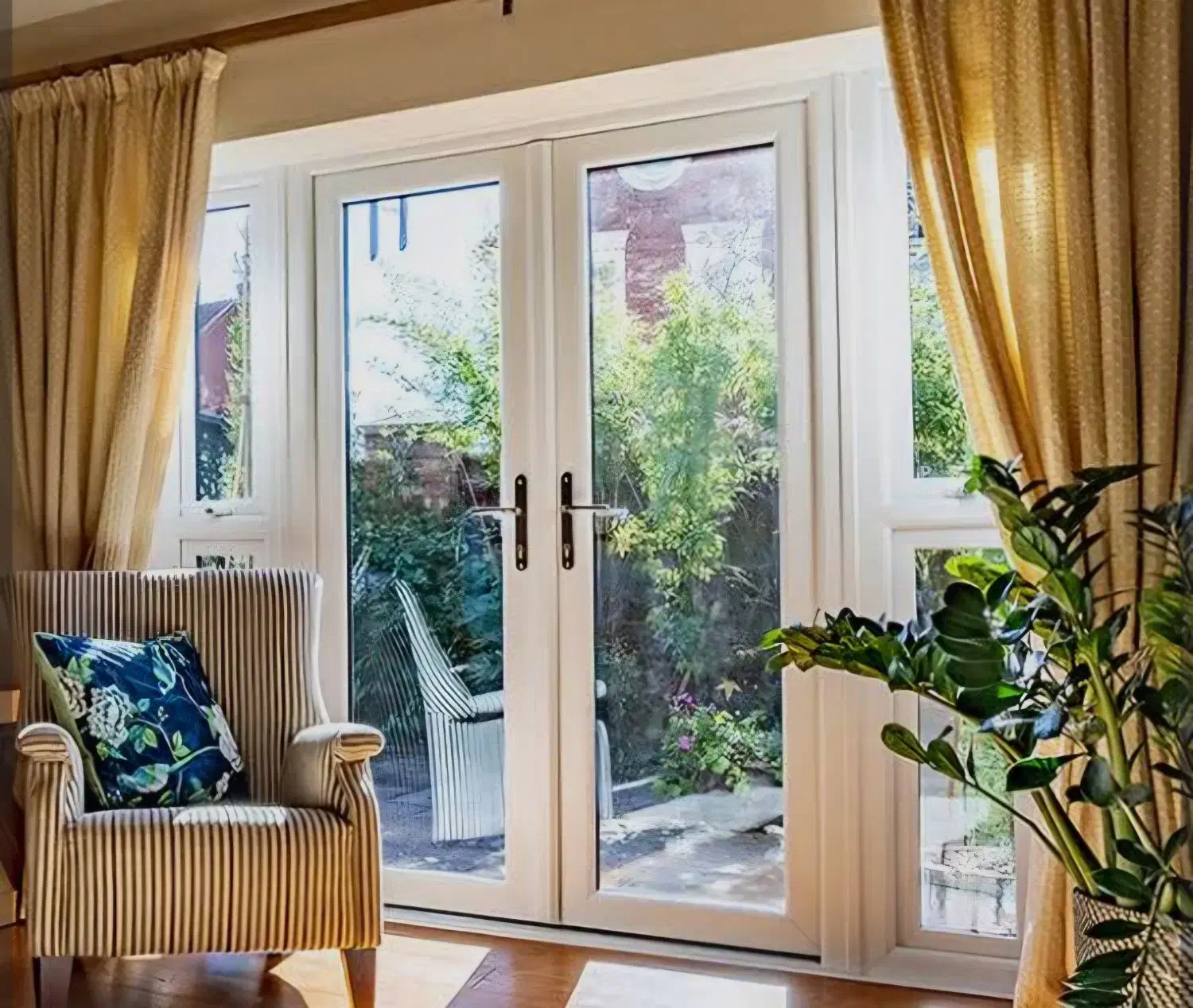 درب و پنجره UPVC نقد و اقساط|خدمات پیشه و مهارت|سبزوار, همت|دیوار