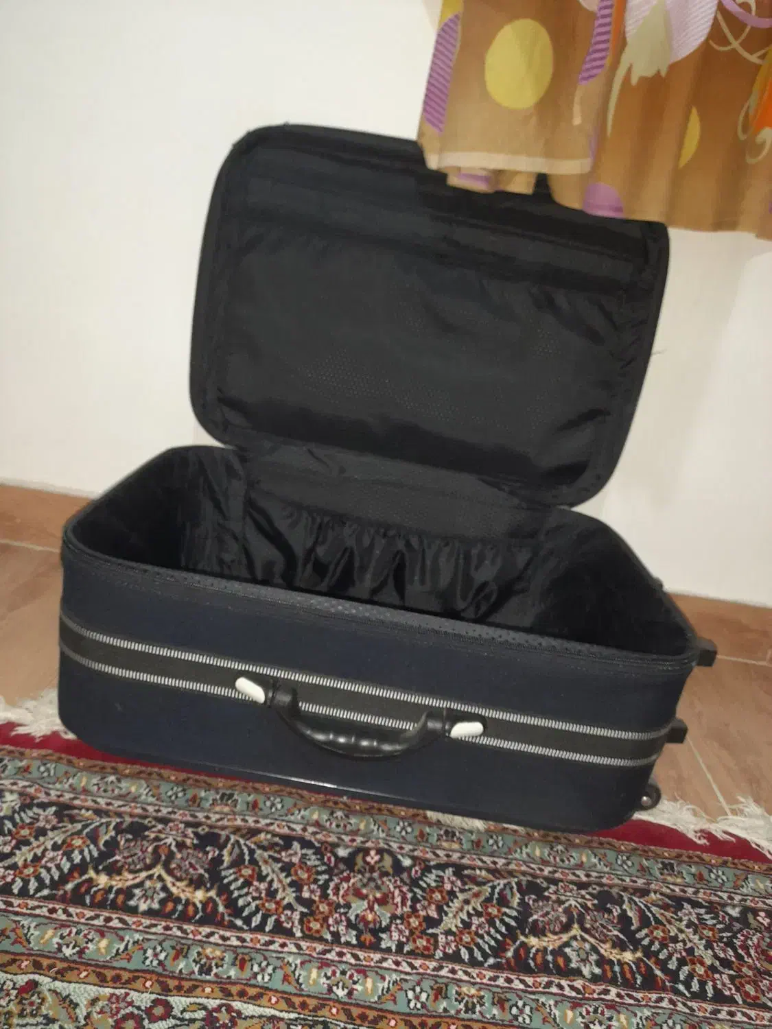 چمدان چرخ دار ابعاد عرض۴۰ طول ۶۶|کیف، کفش، کمربند|لنگرود, |دیوار