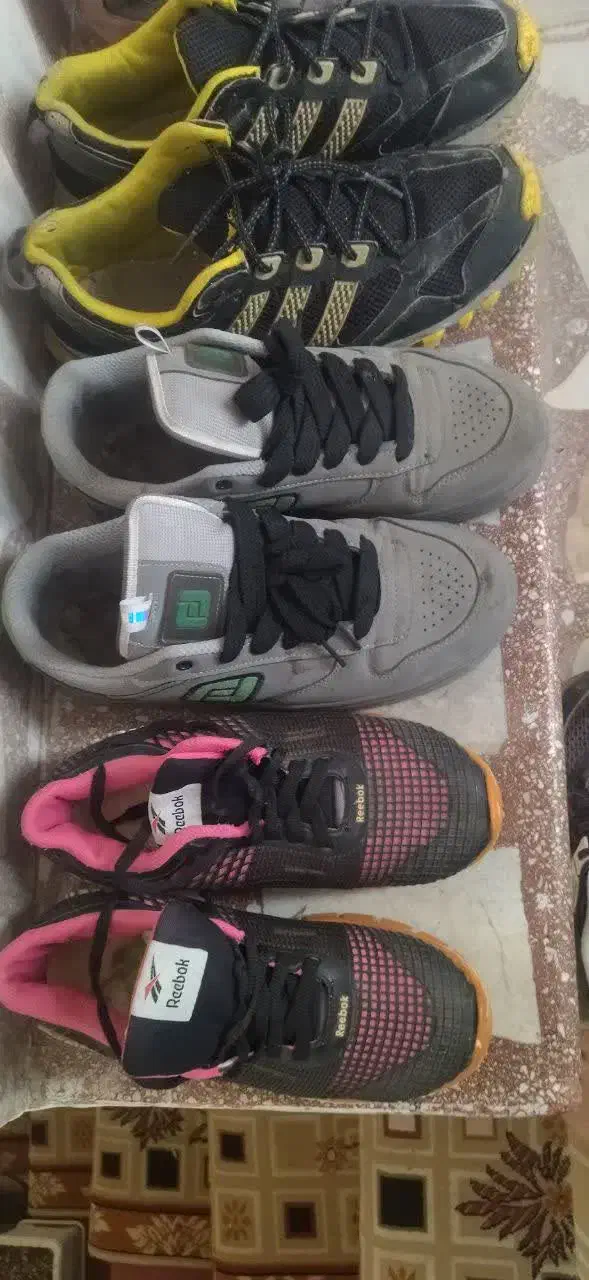 کتونی خارجی ۵ جفت ۳ تومن میدم|کیف، کفش، کمربند|قم, شاه سید علی|دیوار