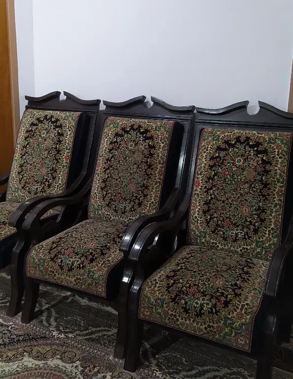 مبل قالی طرح امپراتور|مبلمان خانگی و میز عسلی|رفسنجان, |دیوار