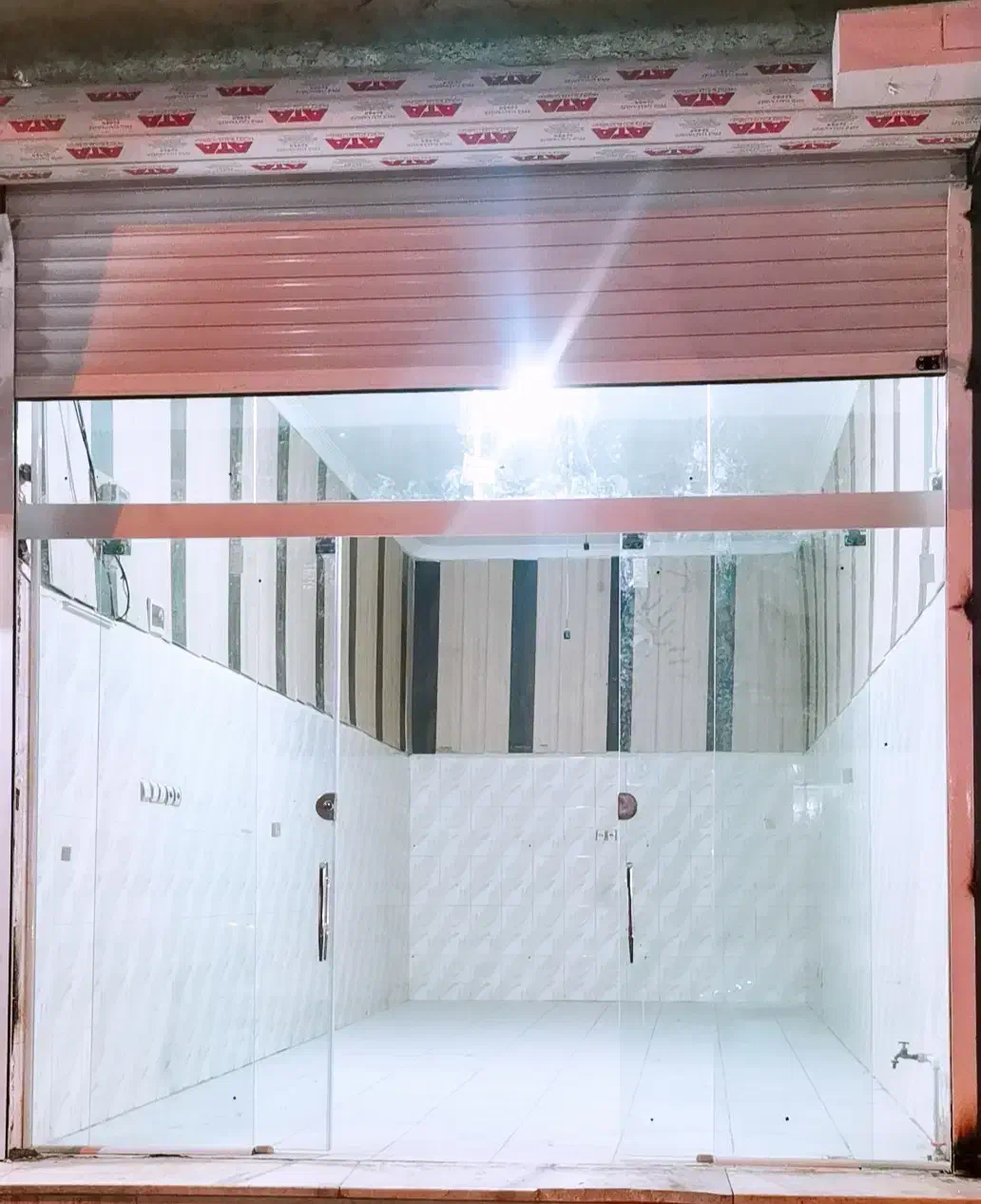 مغازه 30 متر نبش چهار راه کمیته امداد(دانشگاه ملی)|اجارهٔ مغازه و غرفه|زابل, |دیوار