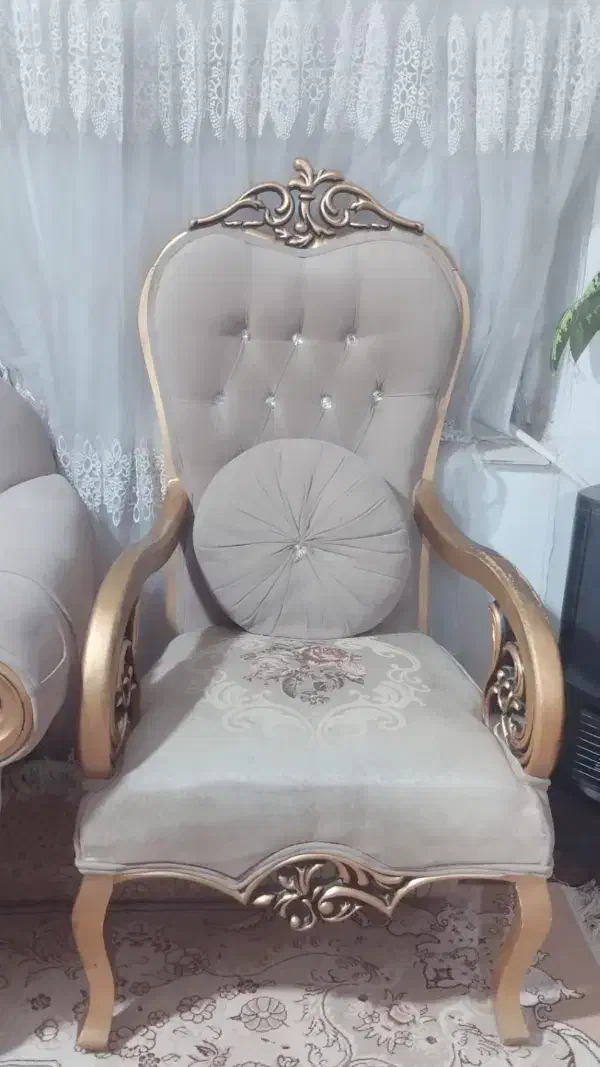 مبل نیمه سلطنتی|مبلمان خانگی و میز عسلی|مشهد, رده|دیوار