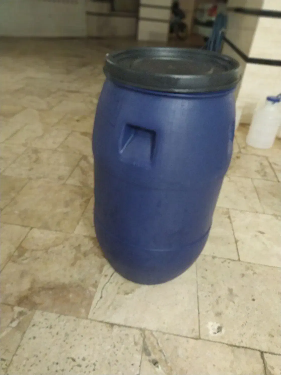 بشکه ۱۲۰ لیتری|ظروف نگهدارنده، پلاستیکی، یکبارمصرف|رامسر, |دیوار