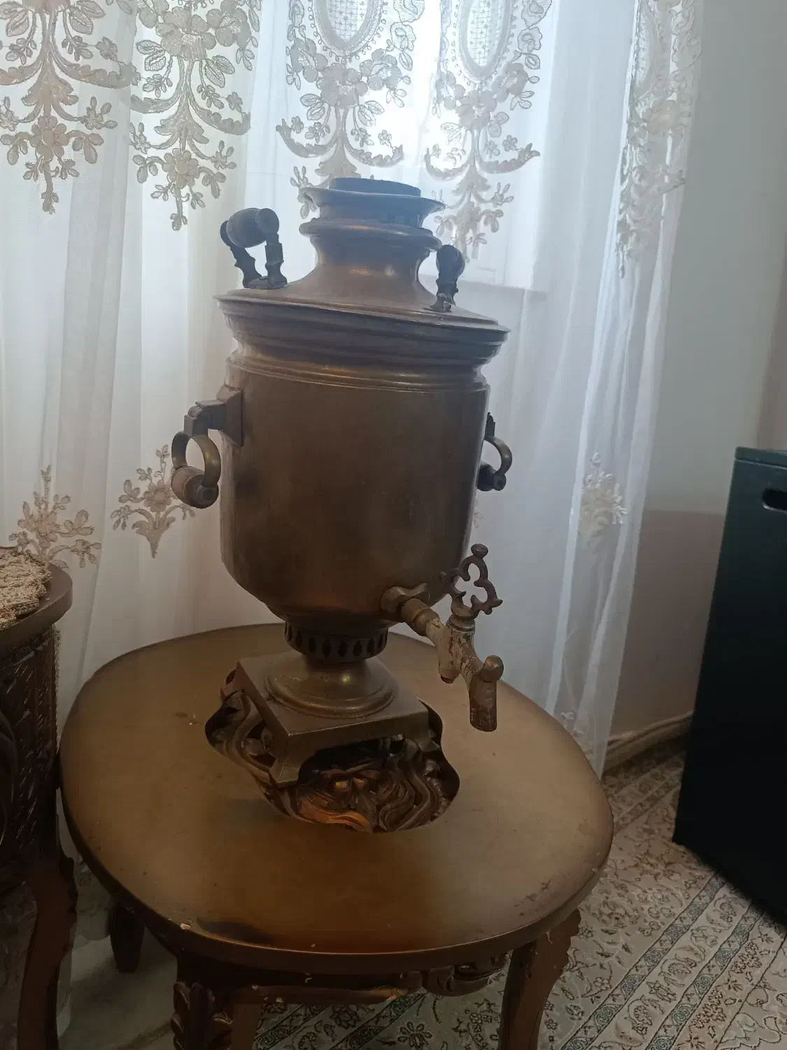 سماور برنجی عطیقه|کلکسیون اشیاء عتیقه|فومن, |دیوار