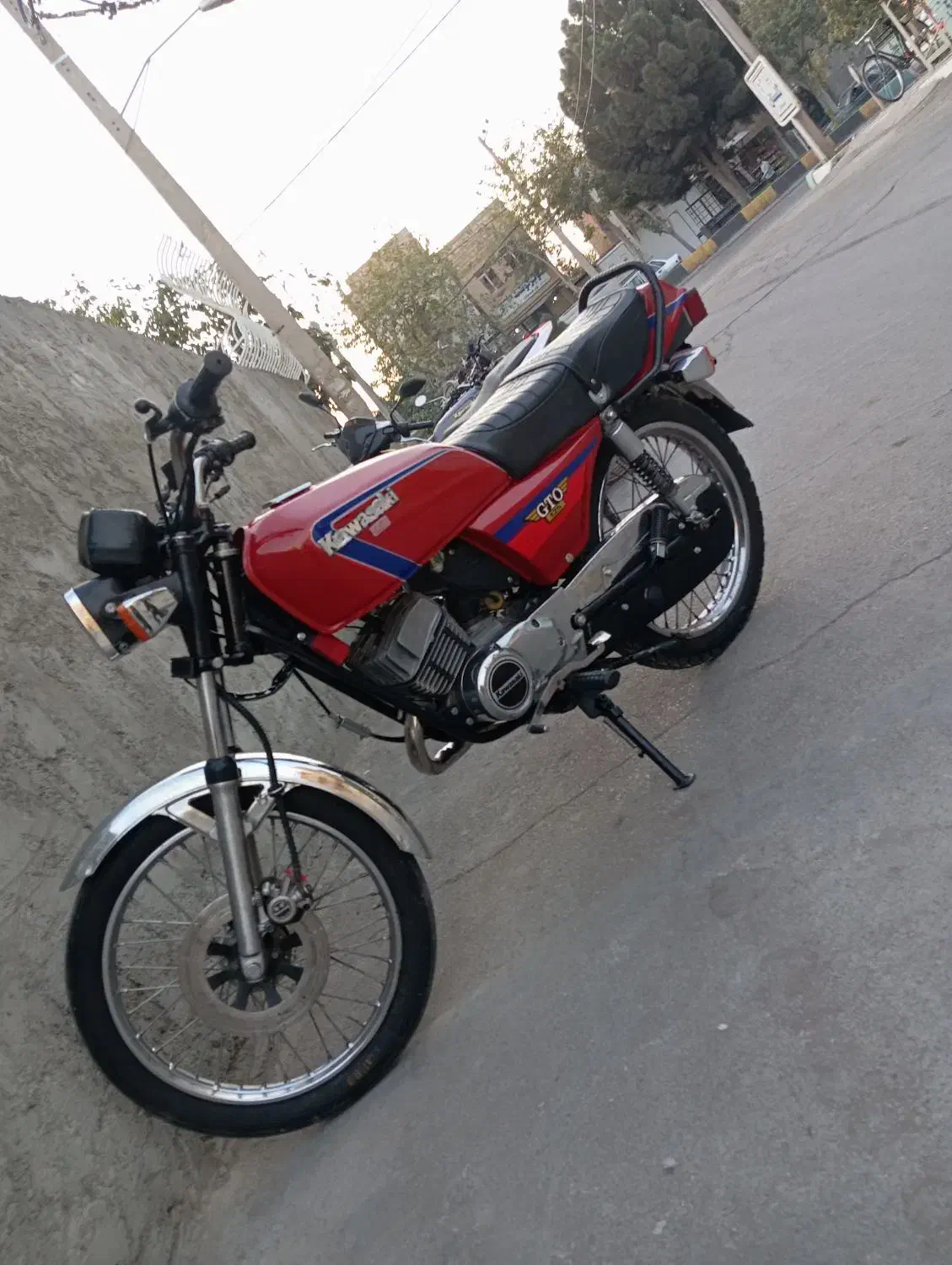 کاوازاکی جی تی او|موتورسیکلت|ابریشم, |دیوار