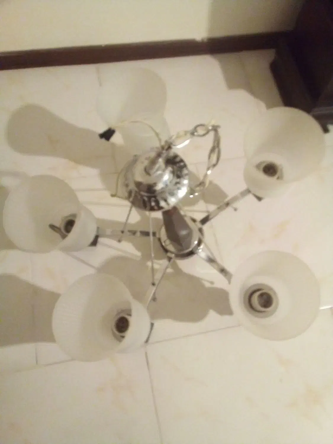 لوستر ۵شاخه سالم تمیز|لوستر و چراغ آویز|پردیس, فاز ۱۱|دیوار